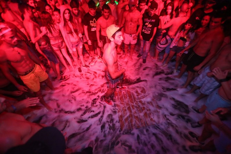 Lebanon Largest FOAM Party 3 (3)